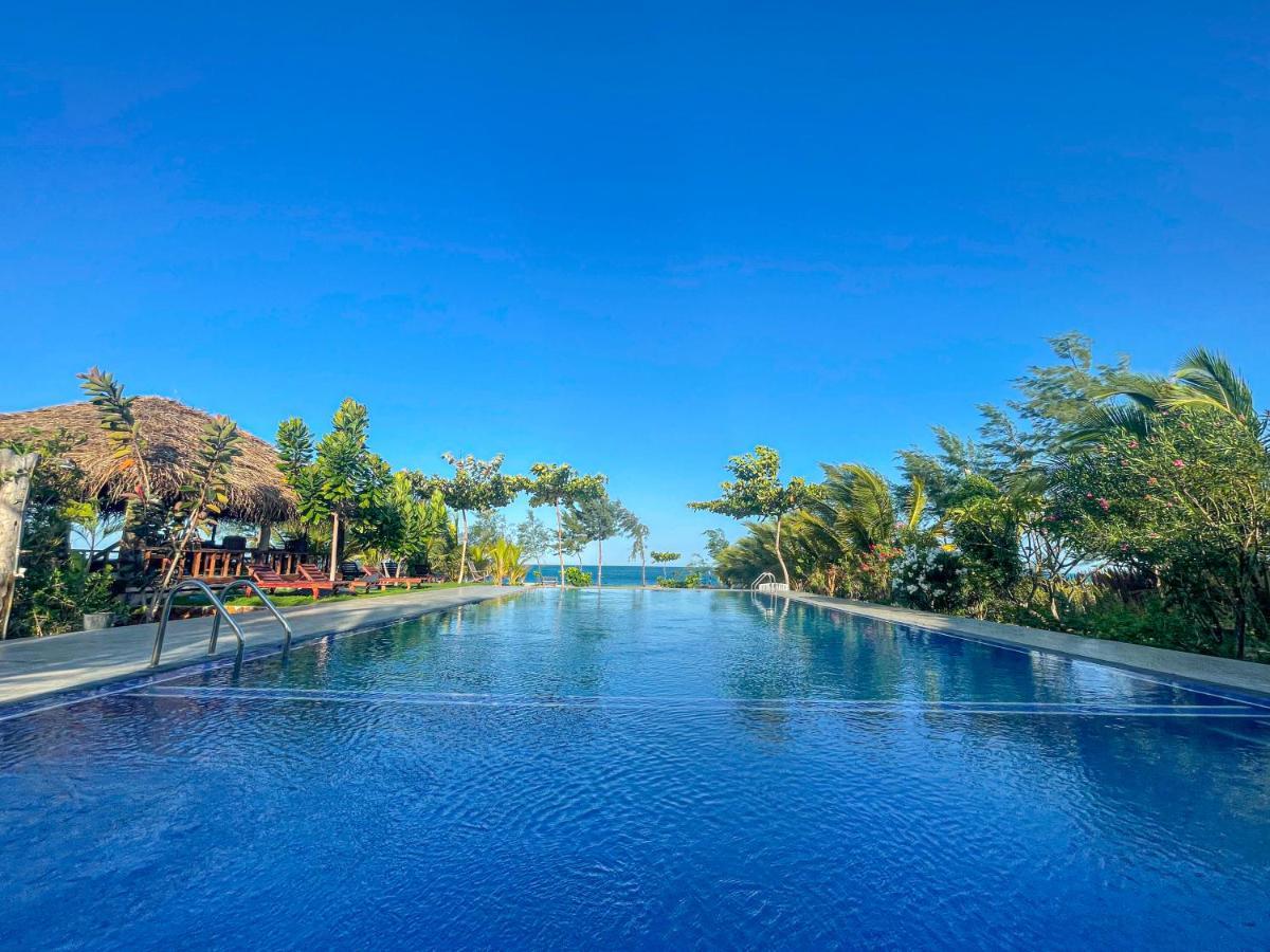 Whisky Point Surf Hotel